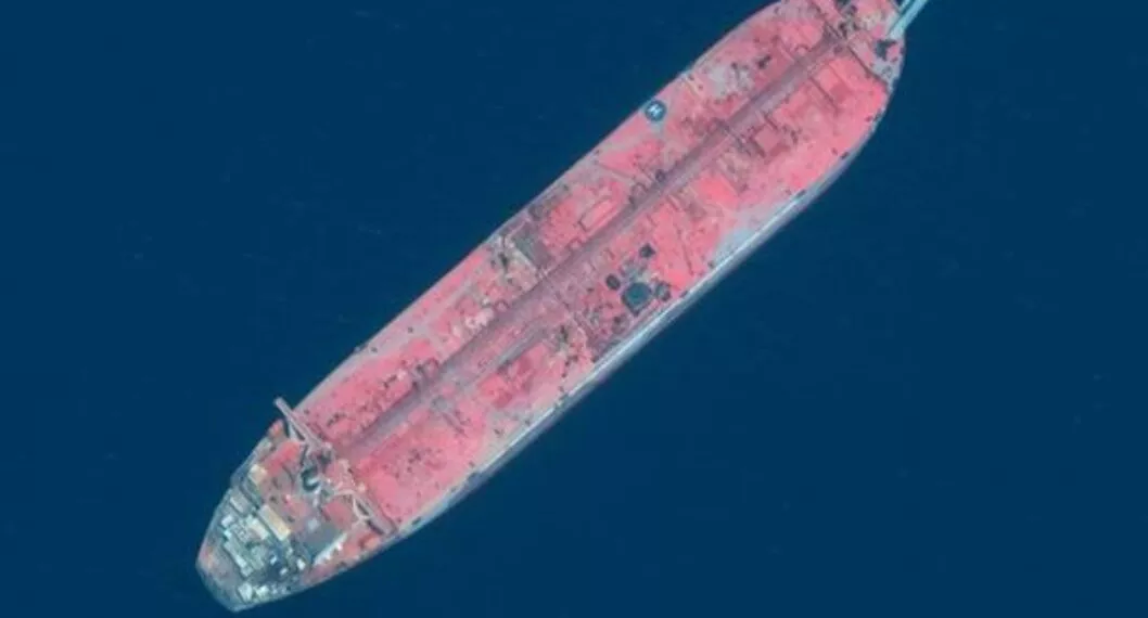 El barco petrolero estancado frente a las costas de Yemen que preocupa a la ONU