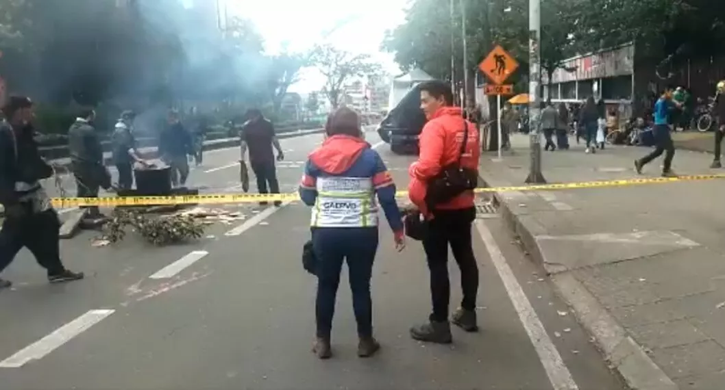 Este viernes se registró un plantó en la calle 72 con carrera 11, en la Universidad Pedagógica, Bogotá, afectando la movilidad.