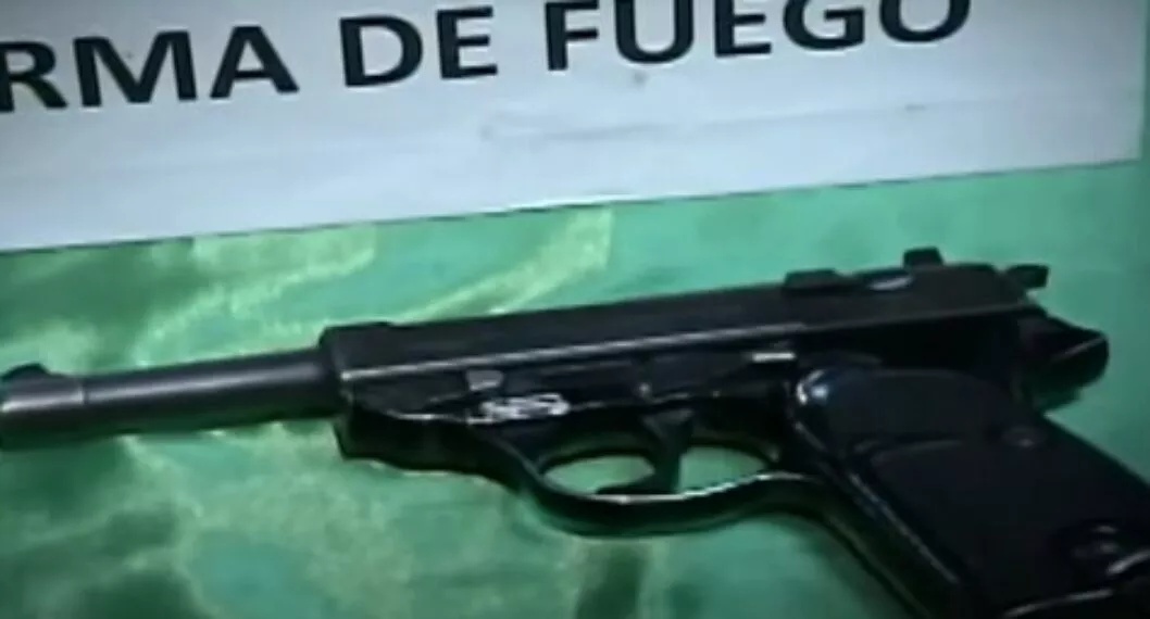 Bogotá: hombre intentó defenderse de robo con un arma de la Segunda Guerra Mundial