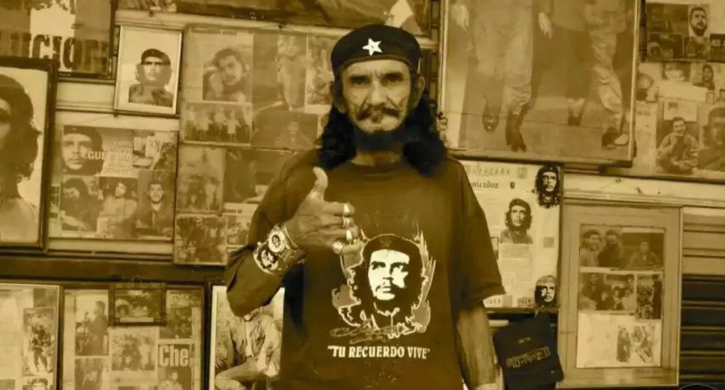 Capturan al ‘Che Guevara’ del Carnaval y ha provocado molestia, ya que la Policía argumentó que portaba prendas de uso exclusivo de las Fuerzas Militares. 