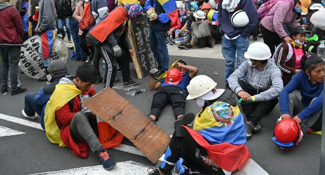 Ecuador hoy: gobierno suspende relaciones con los indígenas en medio del paro nacional.