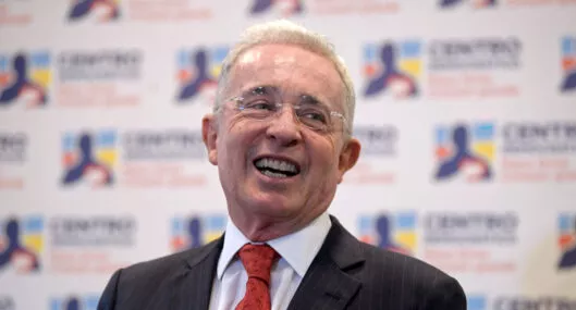 Uribe les pide a los colombianos no tomar vuelo: "No se vayan del país" 