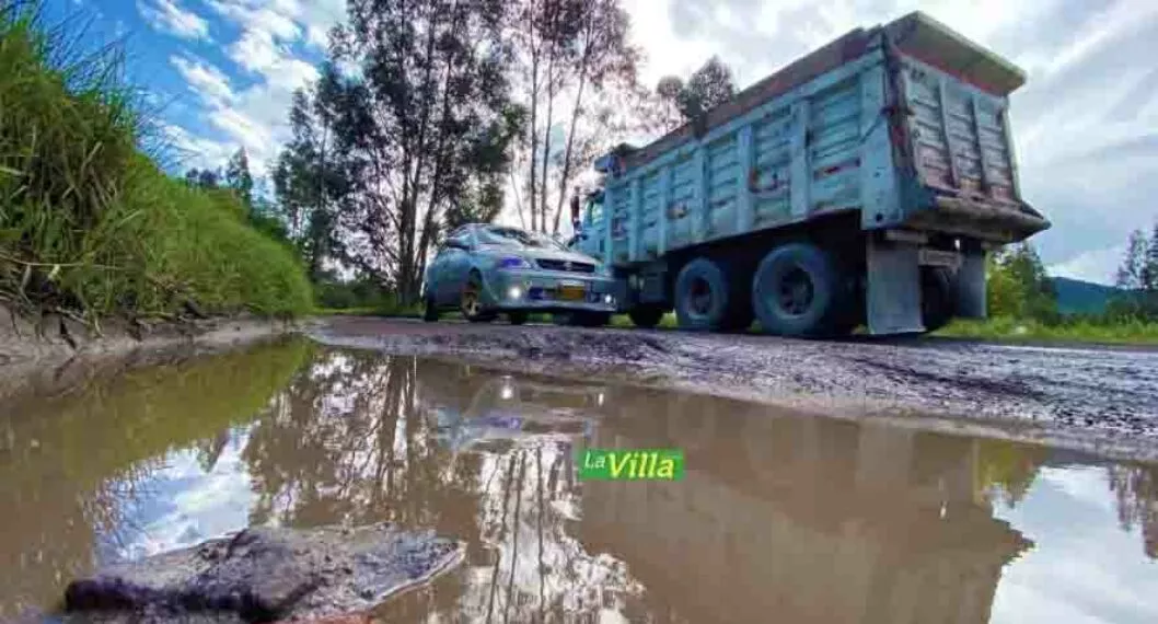 Por este tramo transitan vehículos y motocicletas, mayoritariamente, de zonas de Ubaté, Lenguazaque, Guachetá y Villapinzón, municipios con alta influencia minera.