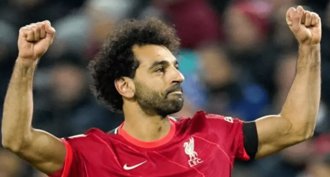 Mohamed Salah habla a Luis Díaz y otros atacantes del Liverpool