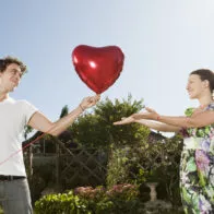 'Love Bombing' la nueva forma de manipulación en el amor