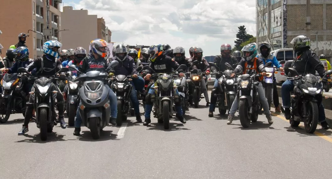 Motos en Bogotá por paro que anunciaron este jueves 7 de julio: por qué protestan los motociclistas.