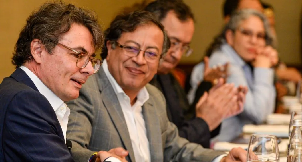 Gustavo Petro y Alejandro Gaviria, durante la campaña presidencial del 2022.