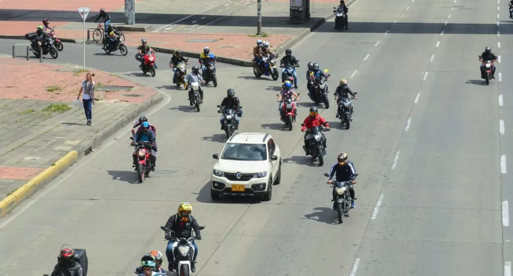 Motociclistas advierten que les podrían poner pico y placa y están asustados con nuevas medidas.