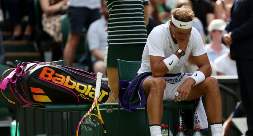 Rafael Nadal, en problemas en su partido de cuartos de final de Wimbledon, se retira antes de la semifinal.
