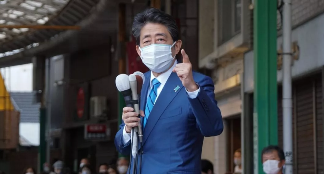 El exprimer ministro de Japón, Shinzo Abe, durante un discurso en la ciudad de Ise, en octubre del 2021.