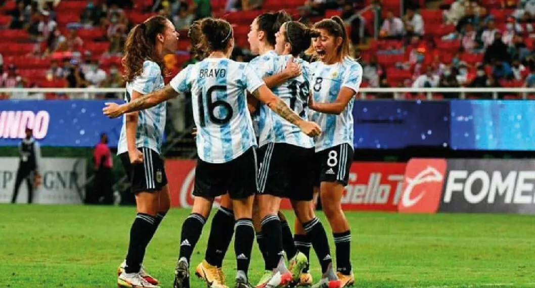 El debut de Argentina será ante su similar de Brasil.