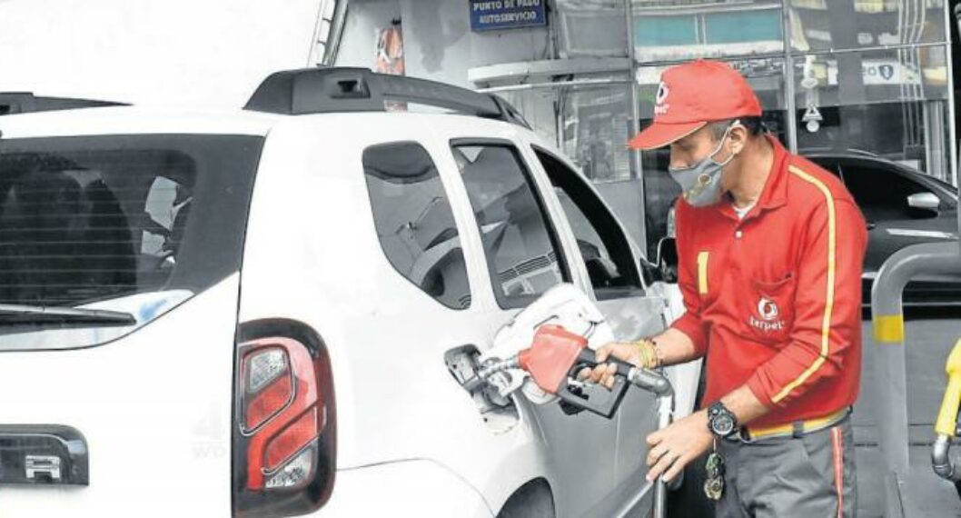 El precio del galón de gasolina en el país continuará aumentando para la vigencia 2022.