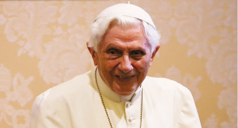 Joseph Ratzinger, papa emérito Benedicto XVI, cuya falsa muerte se anunció este lunes 11 de julio.