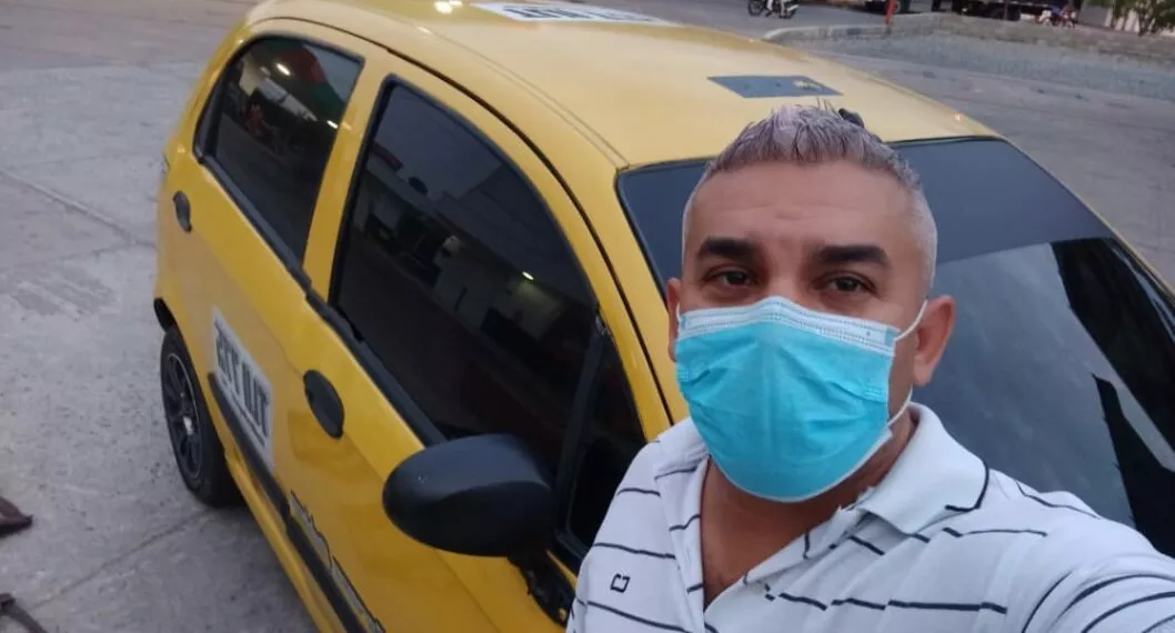 Taxista honrado busca a pasajera que dejó bolso olvidado