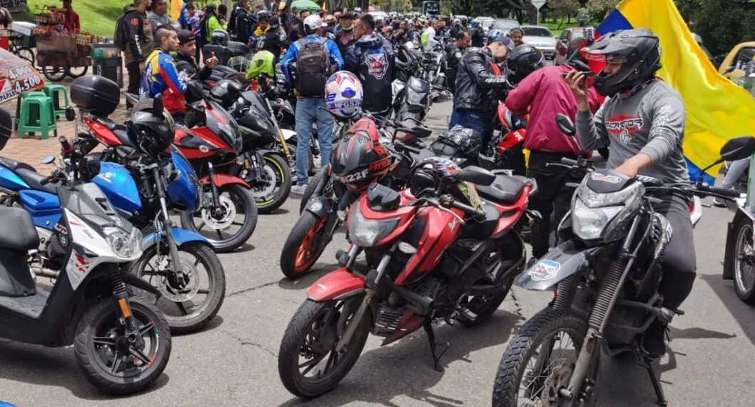 Qué dice la Alcaldía sobre poner pico y placa para motos en Bogotá