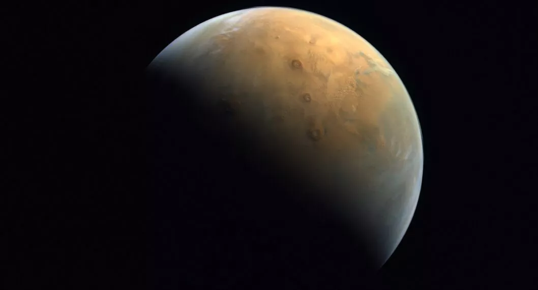 Imagen de Marte ilustra artículo Robot de la Nasa que explora Marte descubrió un objeto misterioso