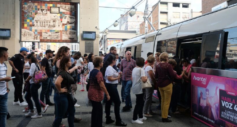 Medellín vuelve a uso obligatorio de tapabocas en el sistema metro