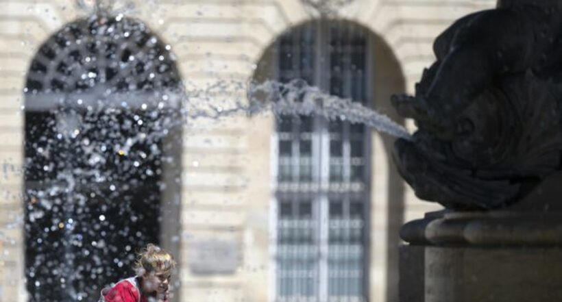 Ola de calor en Francia: imponen restricciones al uso del agua potable por sequías