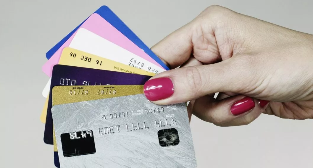 Tarjeta de crédito: Visa y Mastercard cambian cobro por orden de SIC