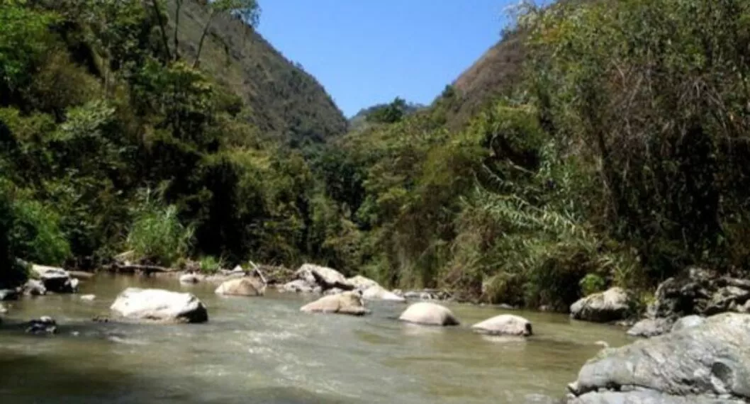 Procuraduría pide plan urgente por aumento en niveles de mercurio en río Surata