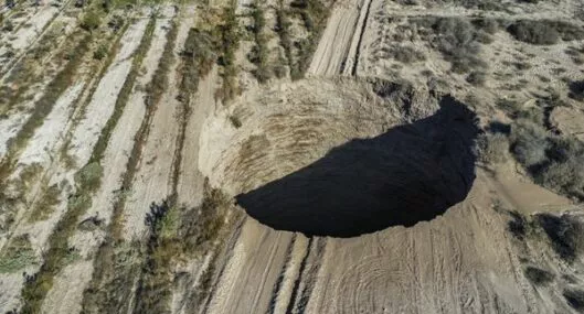 Enorme socavón en mina de Chile: científicos y gobierno investigan su aparición
