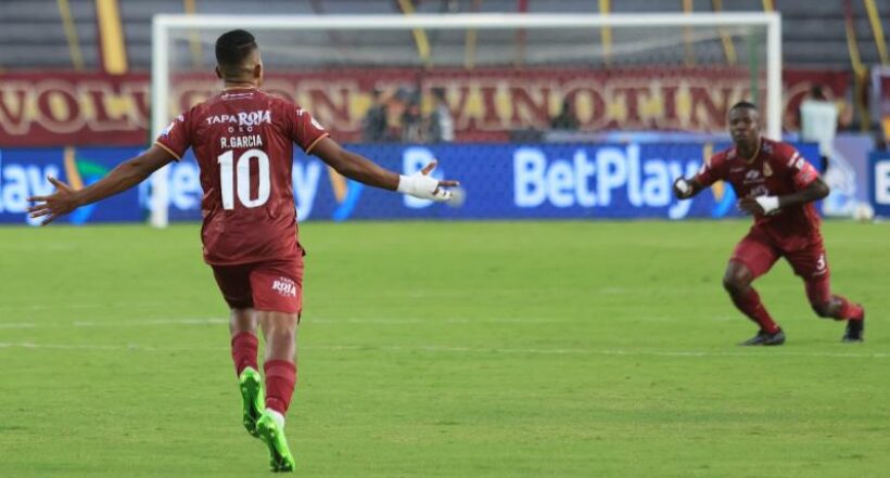 Raziel García, festejando el agónico gol del empate ante Jaguares.