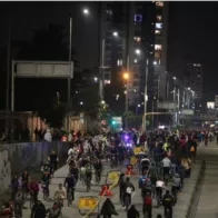 Ciclovía nocturna en Bogotá ilustra nota de cómo ir a bicicine de Cine Colombia gratis y dónde