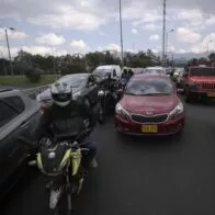 Movilidad 11 de agosto: congestión en la Caracas por choque entre Transmilenio y moto