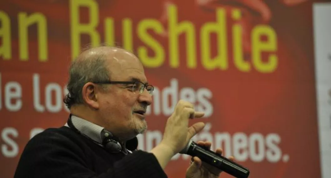 Presunto atacante de Rushdie se declara “no culpable” de intento de asesinato