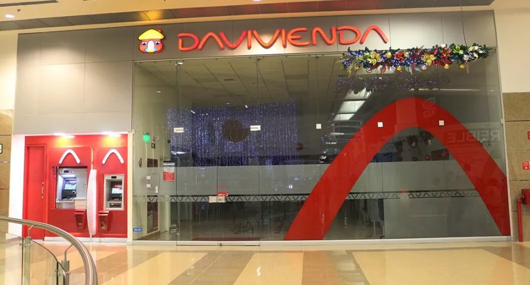 Davivienda presenta cambio de estrategia ante la Superintendencia Financiera para realizar inversión en Costa Rica.