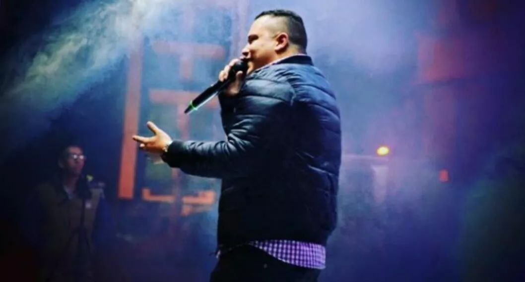 El cantante de música popular Iván Mindiola tuvo un grave accidente en Boyacá y permanece bajo pronóstico reservado.