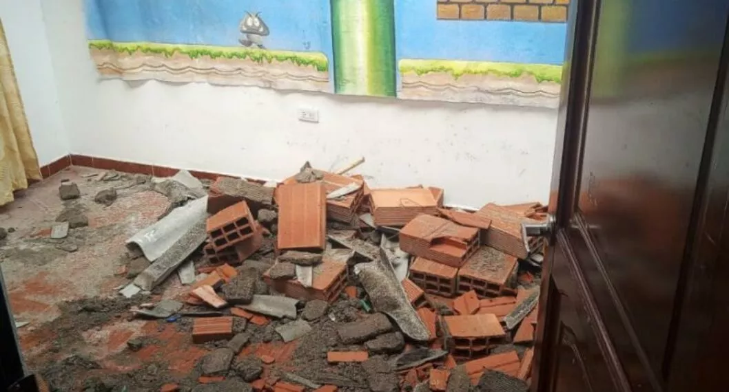 Escombros de pared caída.