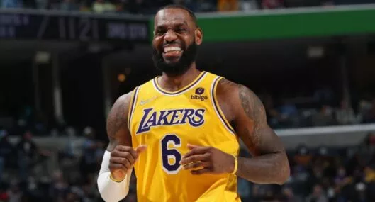Imagen de LeBron James que renovó por dos años con Los Angeles Lakers con millonario contrato