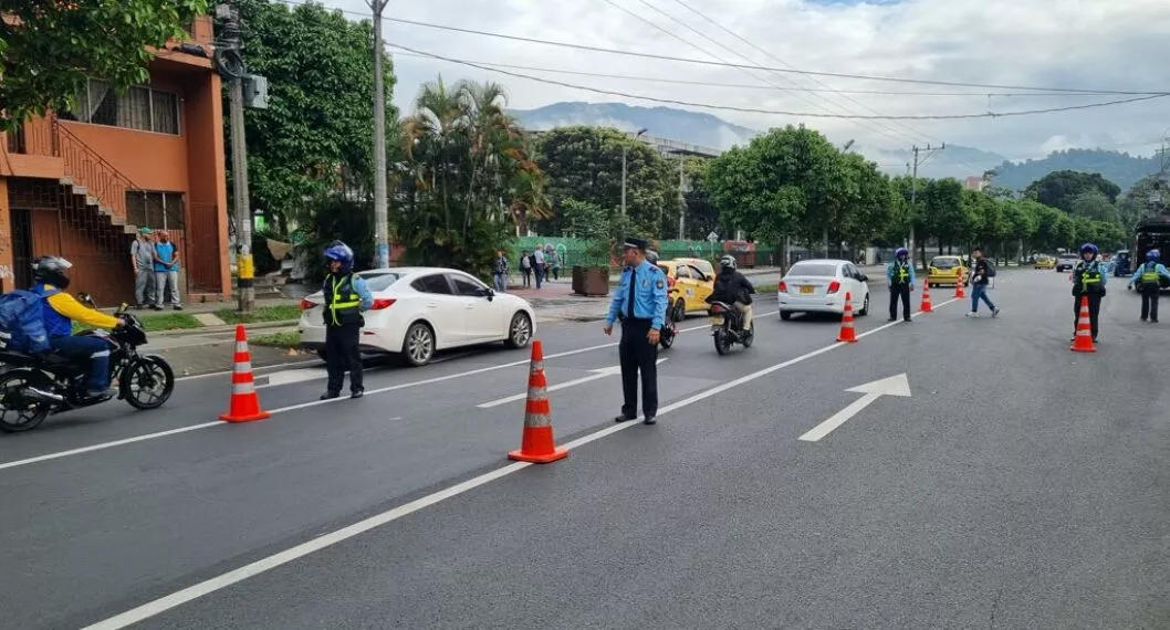 Pico y placa en Medellín este 19 de agosto: qué carros y taxis no pueden salir
