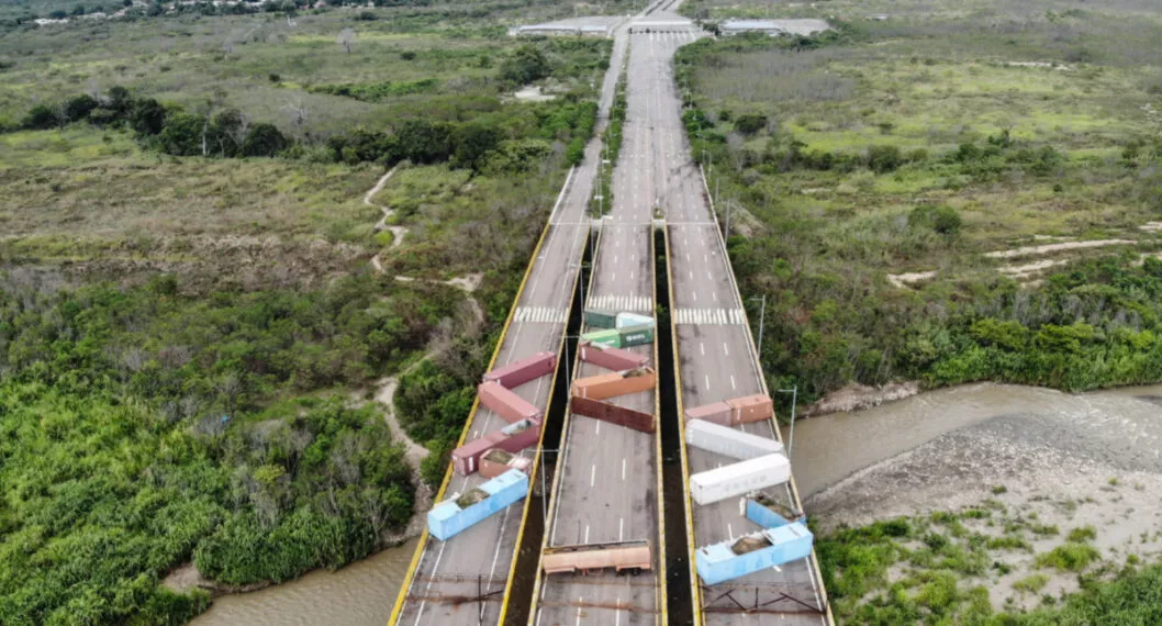 Foto de la frontera de Colombia y Venezuela en nota de su reapertura.