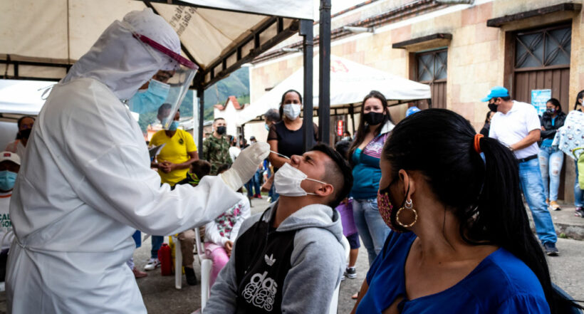 Pruebas de detección de COVID-19 en Bogotá, durante la pandemia del coronavirus.