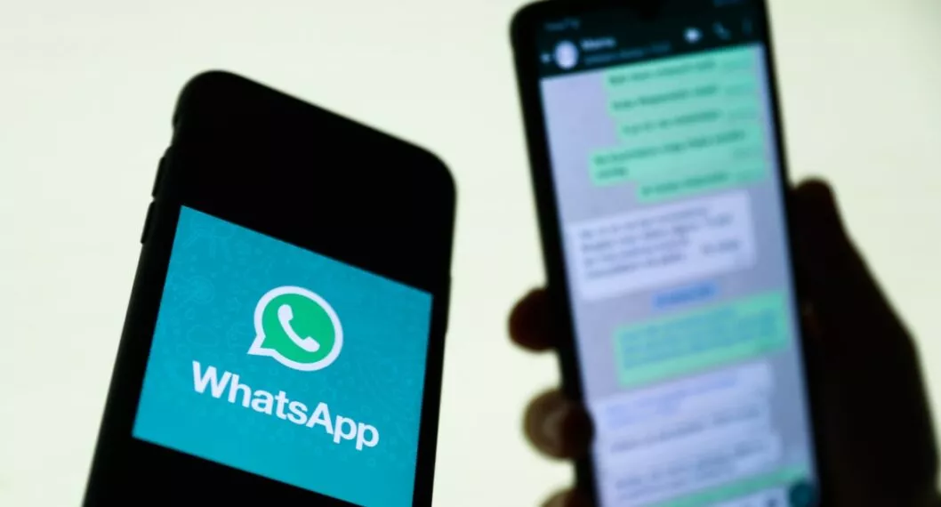 Pasos para ocultar el 'en línea' a ciertos contactos de WhatsApp; solo debe tener la aplicación actualizada. 