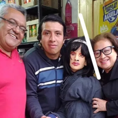 Video: colombiano presentó novia en redes es viral; es una muñeca de trapo