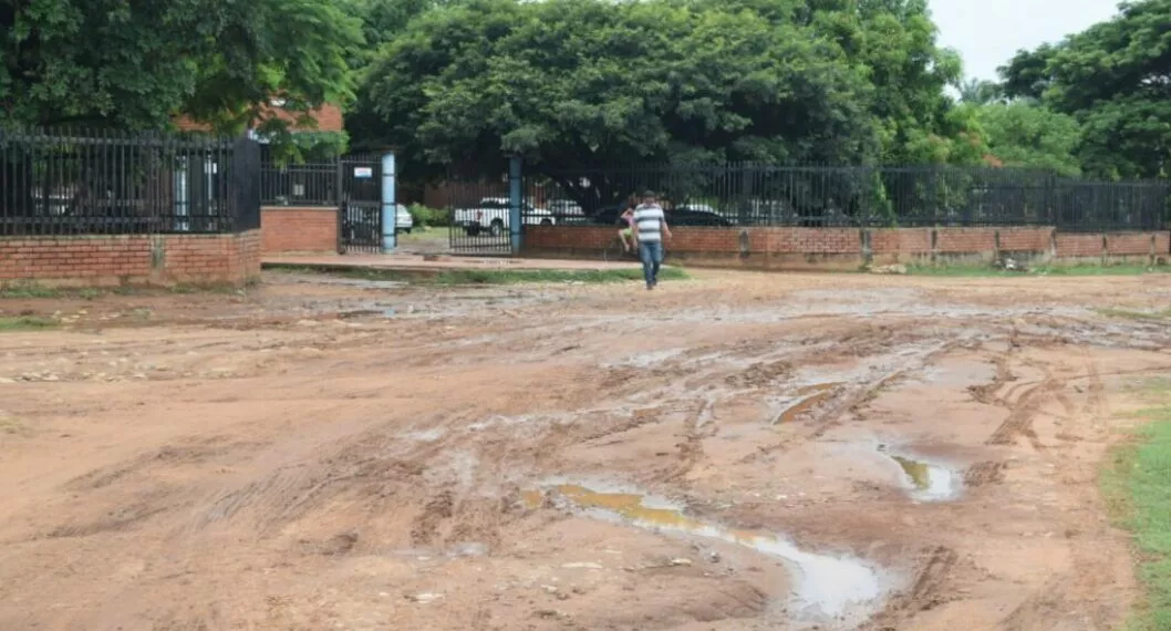 Estudiantes del colegio Consuelo Araújo Noguera padecen cada vez que llueve en Valledupar 