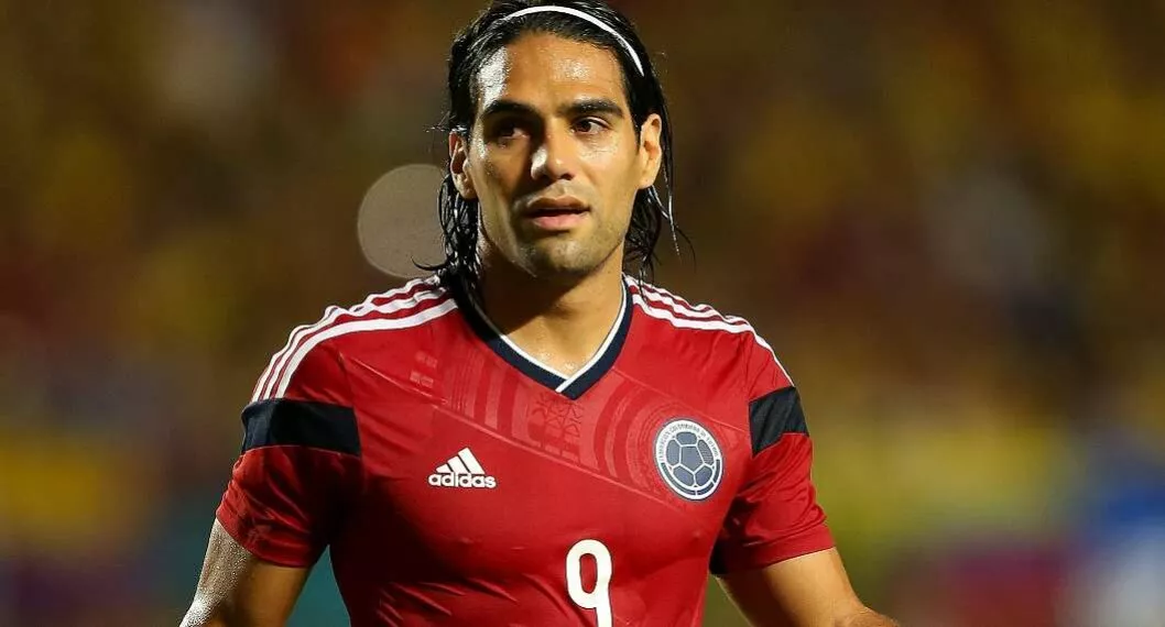 Foto de Falcao García, en nota de Selección Colombia: detalles de nueva camiseta roja con fotos y video de cómo es