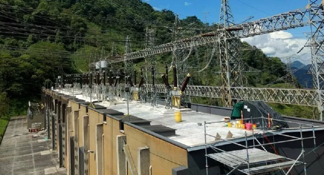 Imagen de hidroeléctrica del Guavio ilustra artículo Doce días completa bloqueo a central hidroeléctrica del Guavio, 