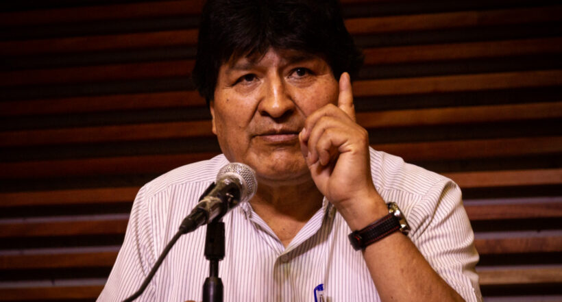 Foto de Evo Morales a propósito del robo de su celular en Bolivia.