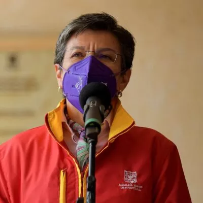 Claudia López critica a constructoras por obras que no avanzan en Bogotá