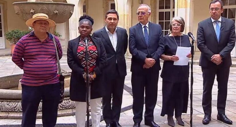 El Gobierno de Gustavo Petro rechazó las invasiones a terrenos y pidió a los ciudadanos que tengan paciencia en el "proceso de democratización de la propiedad".