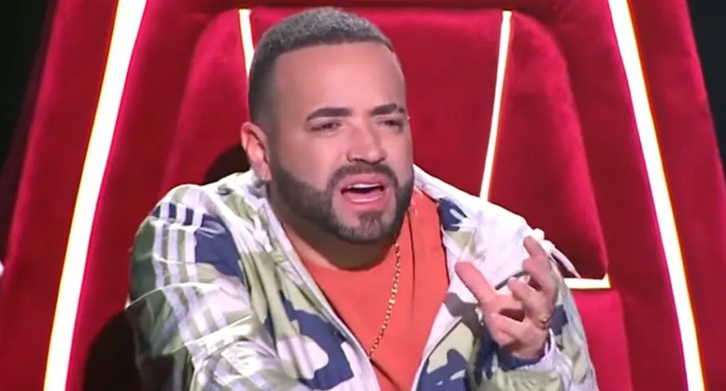 Nacho, jurado de 'La Voz Kids', hace parar las grabaciones, según Cali y el Dandee.