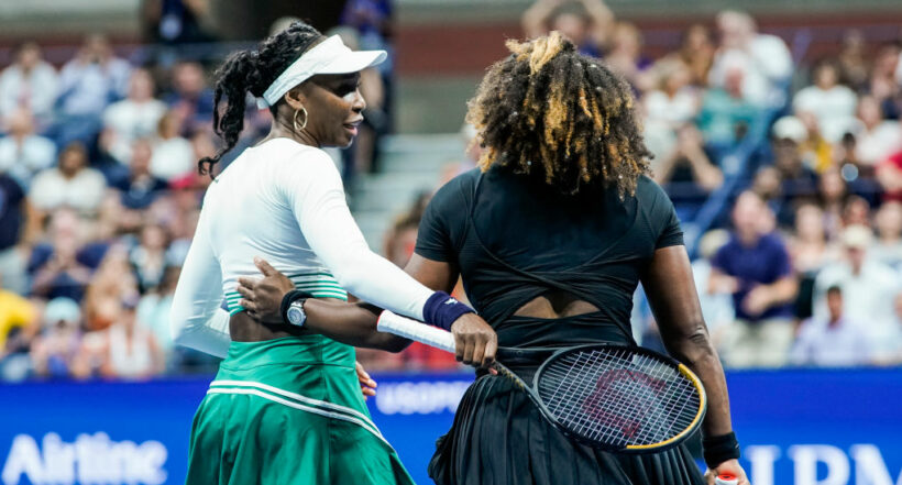 Venus y Serena Williams, en su eliminación del US Open 2022.