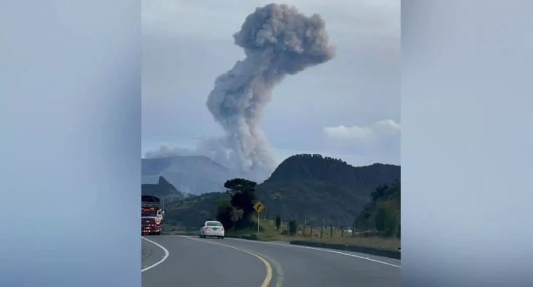 Imagen del Volcán Nevado del Ruiz:, a propósito que autoridades responden si hay peligro de erupción