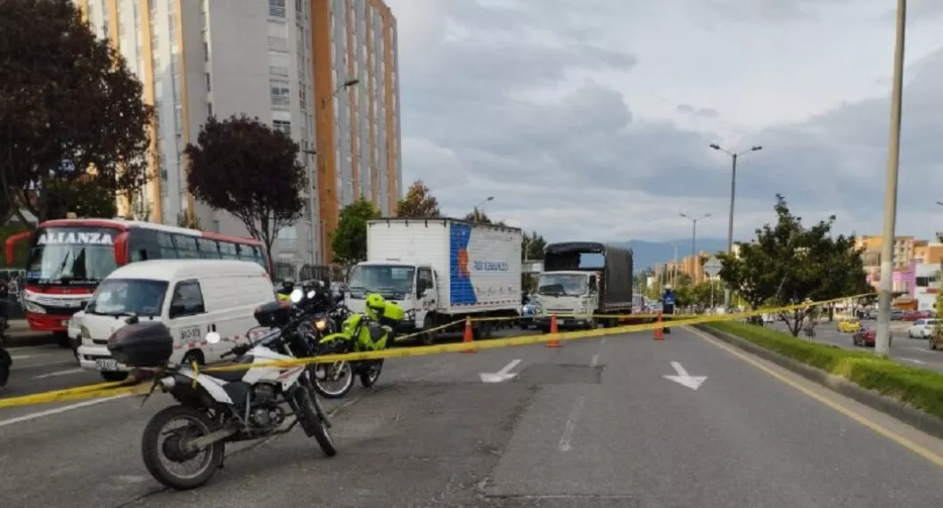 Accidente en Bogotá dejó una persona muerta; Policía de Tránsito desvía carros