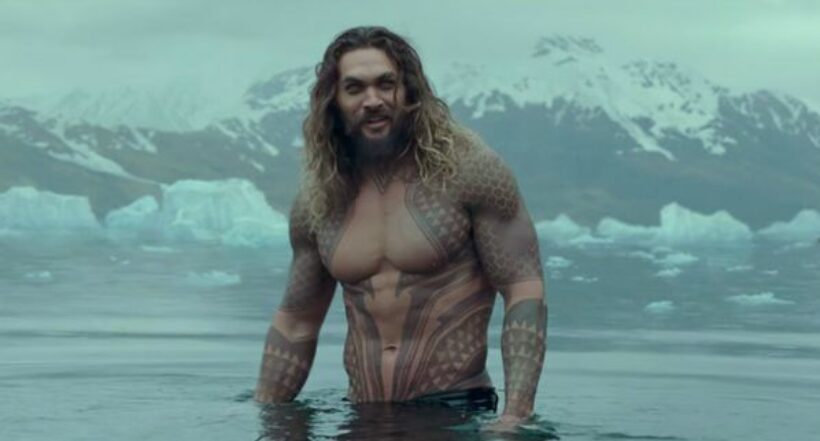 Imagen de Jason Momoa, de la película de 'Aquaman', que se rapó la cabeza por el ambiente