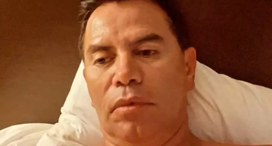 Foto de Jhonny Rivera, en nota de Jhonny Rivera, triste, mostró rostro luego de cirugía estética que tuvo (video)